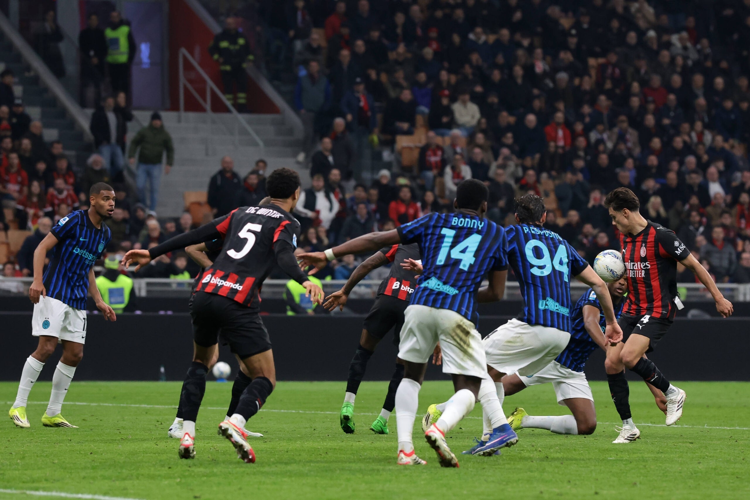 意甲裁判委员会成员：里奇手球不判点正确，网上质疑令人惊讶