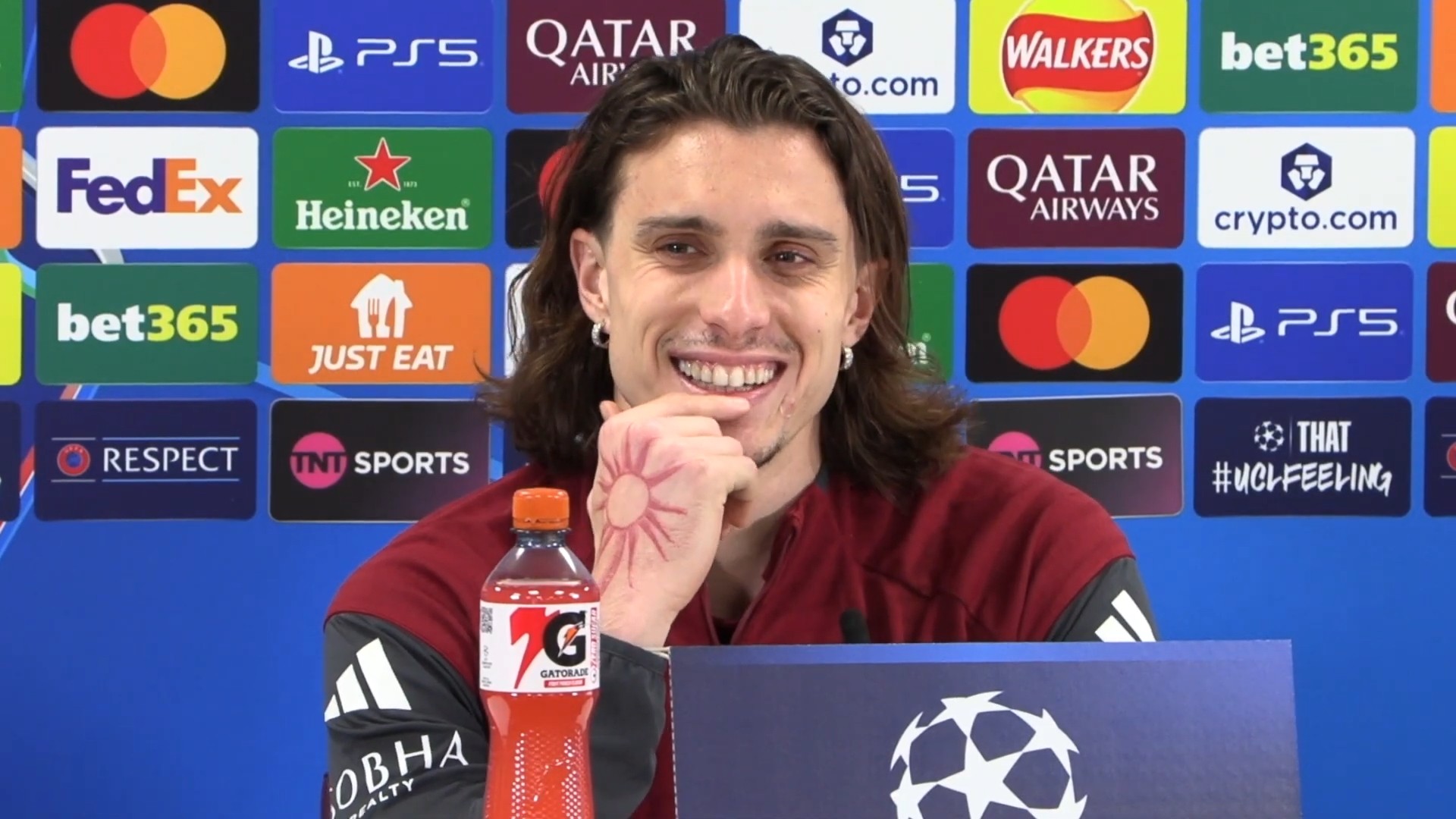 卡拉菲奥里：上周的蝎子摆尾是我职业生涯最好的一次防守