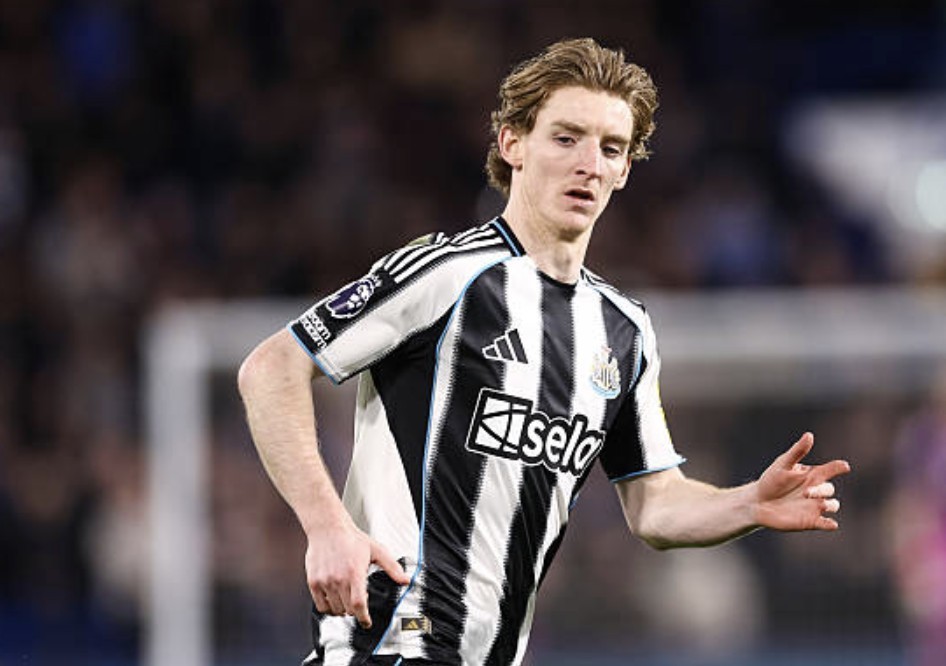 希勒：我喜欢戈登为自己回击，但换作是我生病也不会缺席比赛