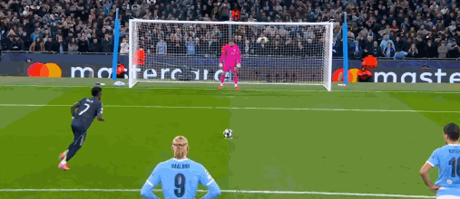 半场战报：曼城1-1皇马，B席红点后维尼修斯点射，哈兰德破门