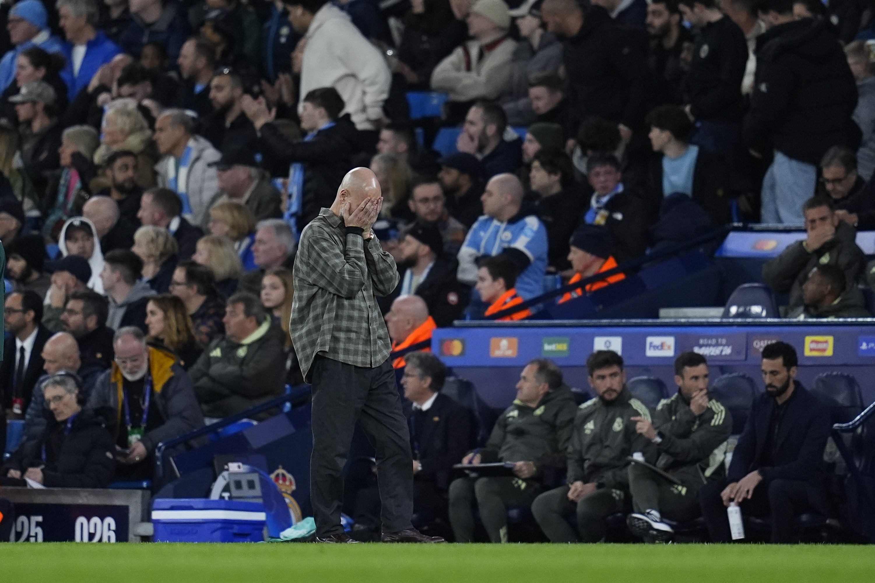 早报：人可以在同一条河里连续摔倒三年